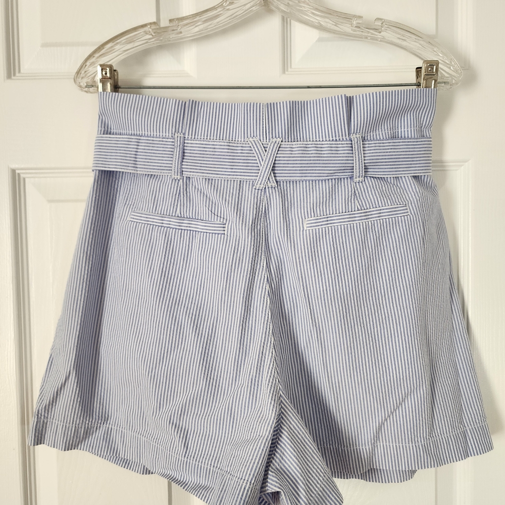 J. Crew Blue & White Pleated Paper Bag Waist Shorts - Size 6, High Waist, Preppy - Picture 3 of 7